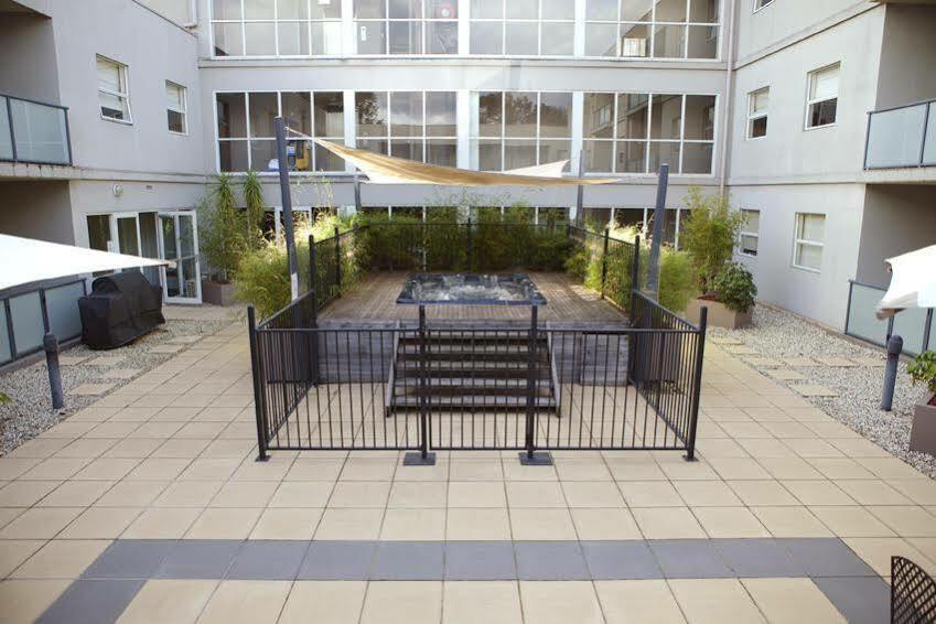 Punthill Burwood Aparthotel ภายนอก รูปภาพ